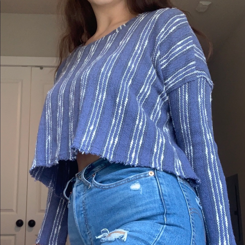 “Drug Rug” Style Cropped Sweater - Picture 2 of 2